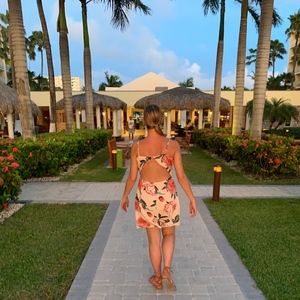 Meet your Posher, Lauren 👗👠